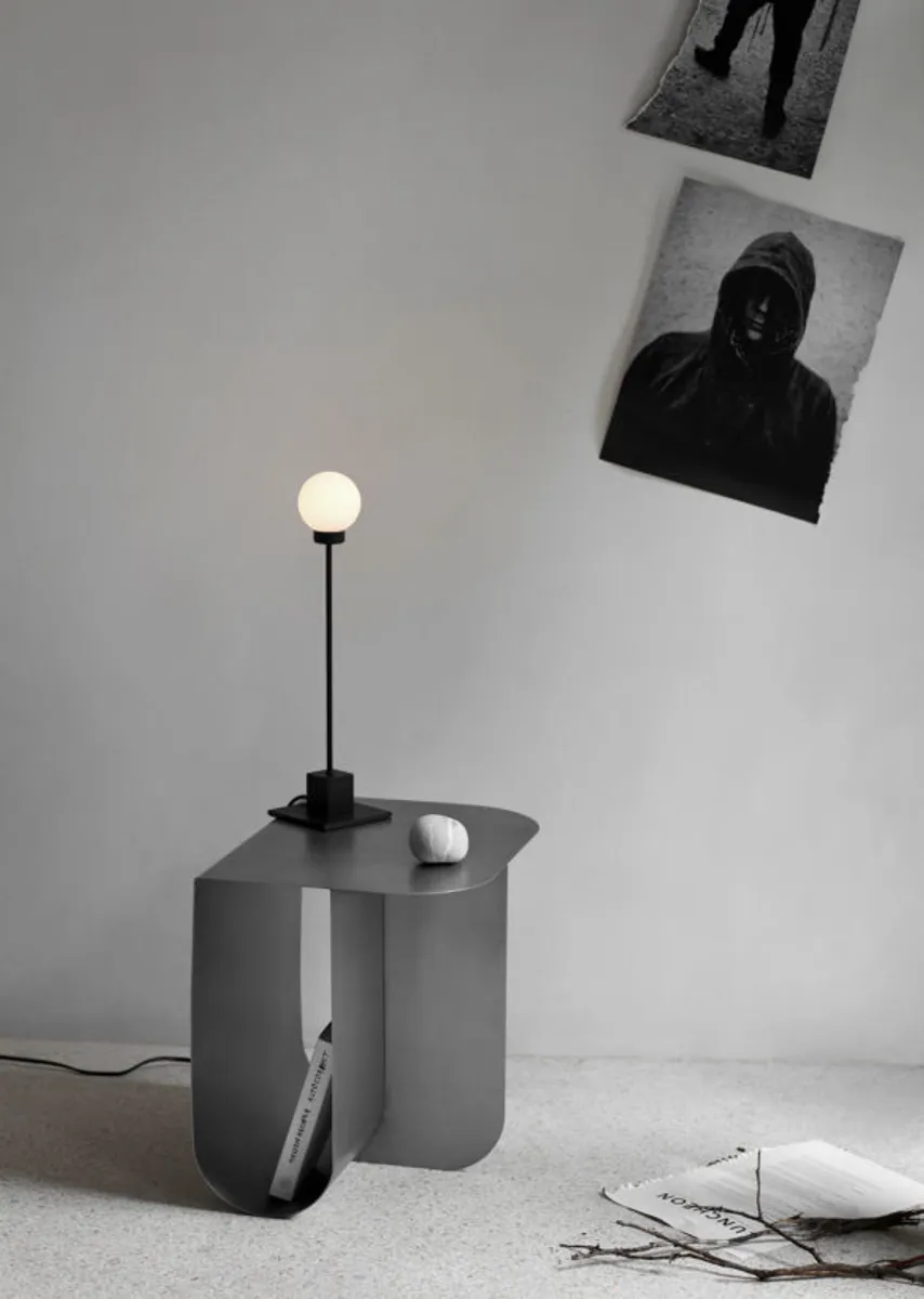Northern Snowball Bordlampe, Sort